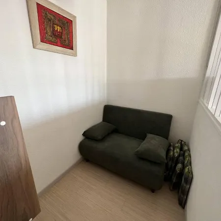 Rénové 1 + Cabine, Parking Privé, à 400m De La - Fr-1-81-601 *